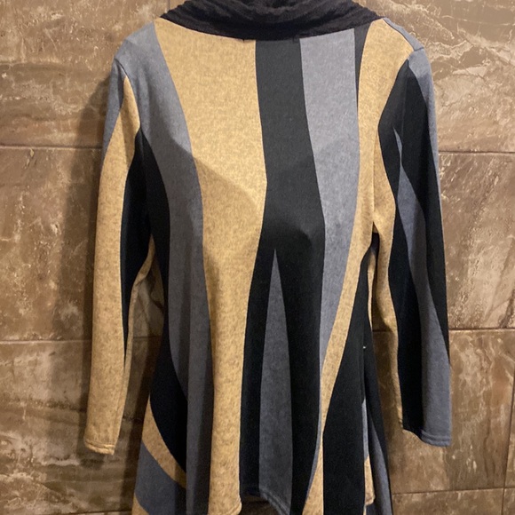 Highness - Picture 4 of 6